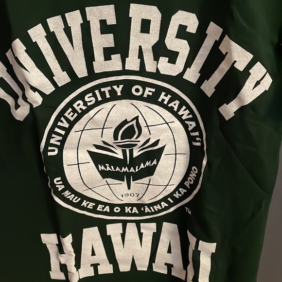 University of Hawaii Unisex T-shirt - Picture 3 of 3